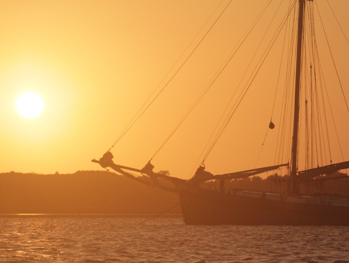 Avond in de haven of voor anker